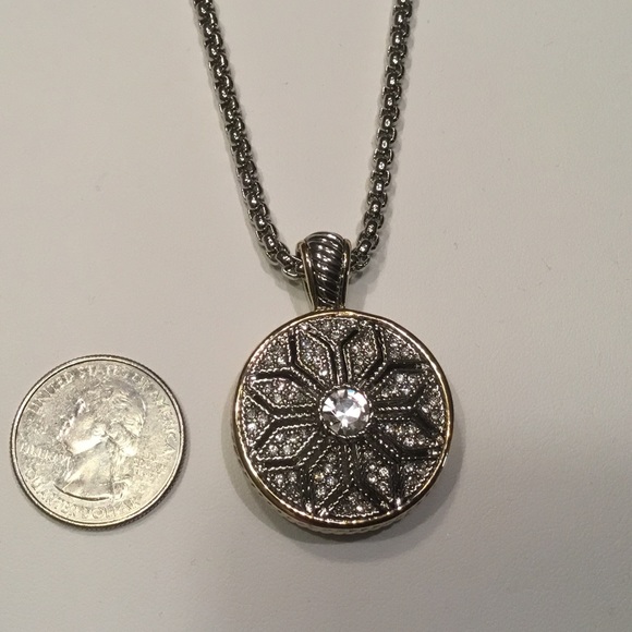 Two Tone Necklace with Crystals - Picture 4 of 4